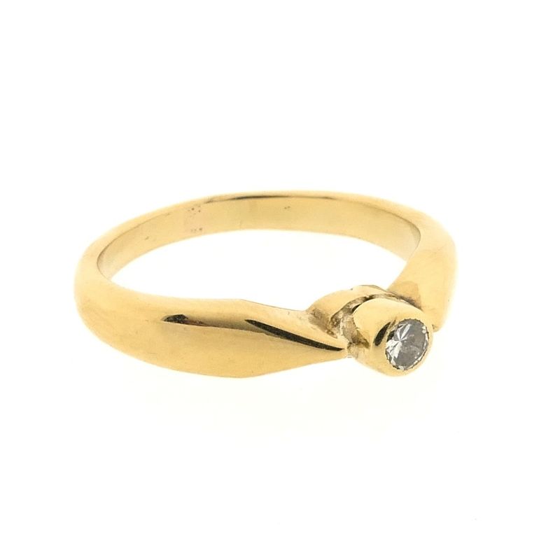 Image 6 of Gold solitaire ring with diamond; 0.17 ct.
