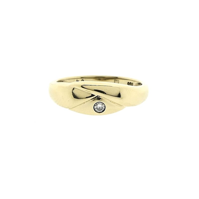 Image 2 of Gold ring with diamond; 0.04 ct.