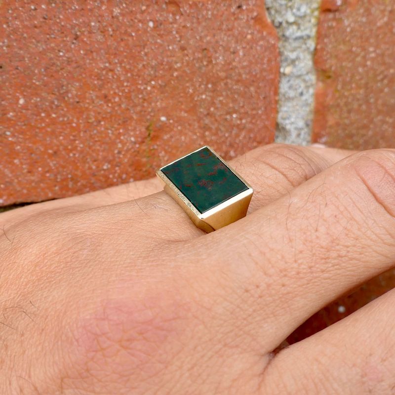 Afbeelding 10 van Gouden zegelring met heliotroop