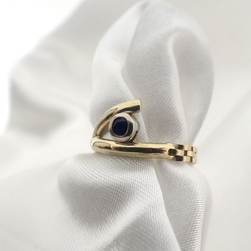 Image 6 of 18 carat gold link ring with sapphire