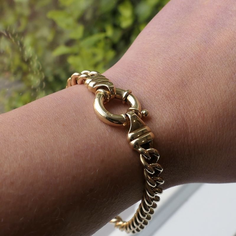 Image 11 of Gold gourmet link bracelet | 22 cm