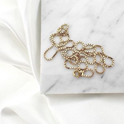 Image 2 of 18K Gold Venetian Link Chain | 62 cm