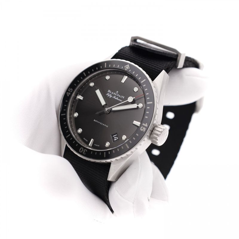Afbeelding 6 van Blancpain Fifty Fathoms Bathyscape 5000-1110-NABA; Automatisch Heren Horloge