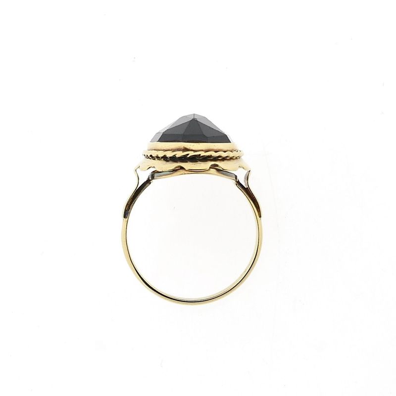 Image 5 of Vintage Gold Ring with Garnet