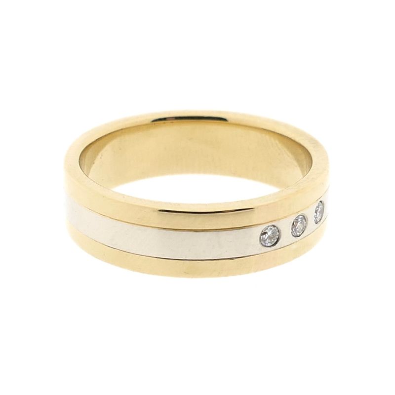 Image 7 of Bicolor gold ring with diamond; 0.09 ct.
