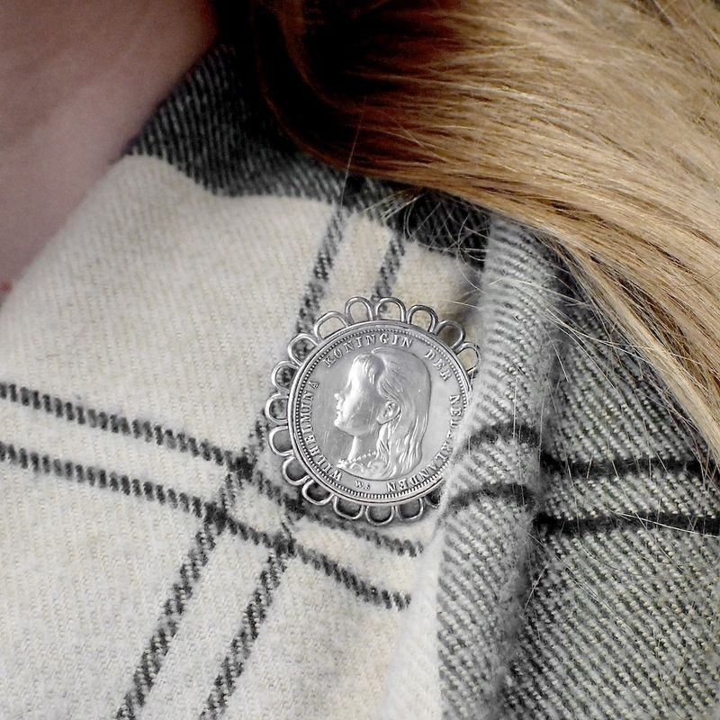 Image 7 of Silver brooch Wilhelmina | 1892