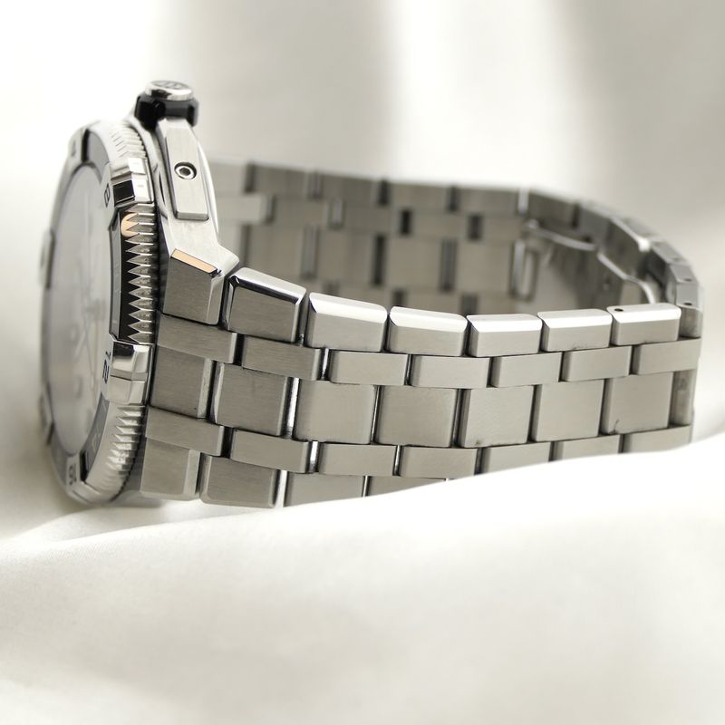 Image 12 of Maurice Lacroix AIKON Venturer GMT; Automatic men's watch