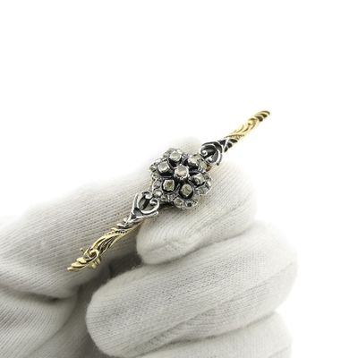 Image 2 of Victorian gold brooch with diamond; 0.27 ct.