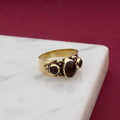 Image 2 of Vintage Gold Ring with Garnet