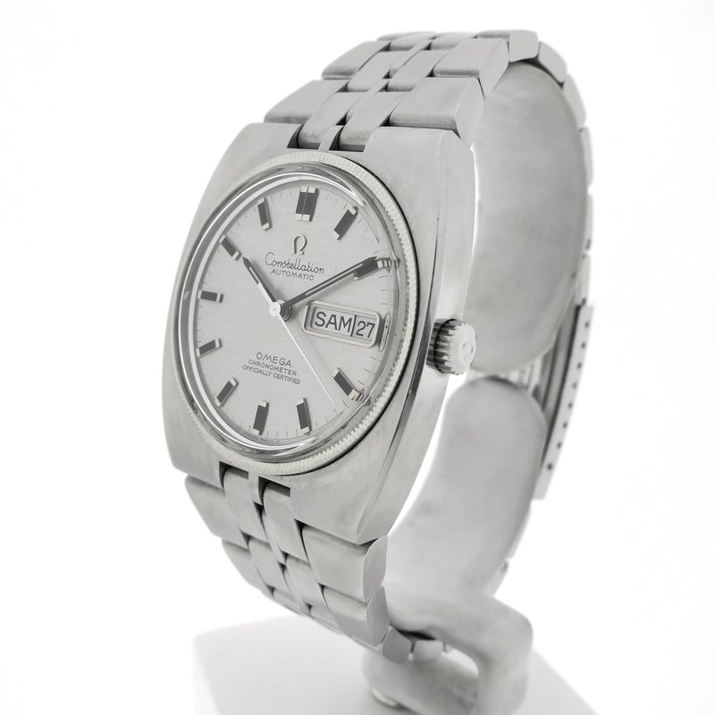 Image 2 of Omega Constellation Automatic Chronometer 168.045; Vintage automatic watch from 1969