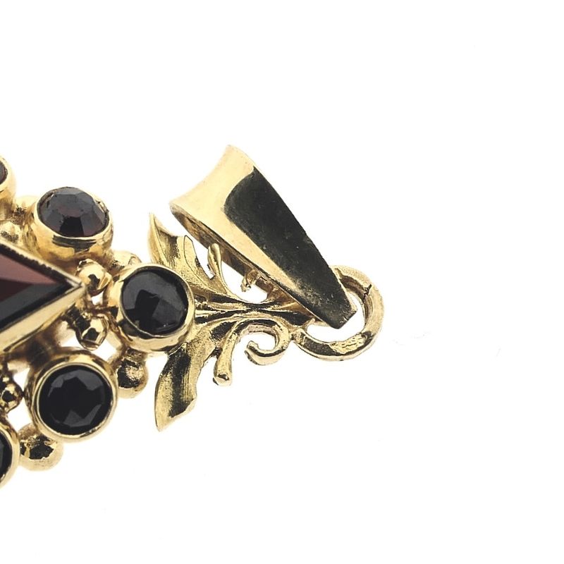 Image 6 of Vintage gold pendant with garnet