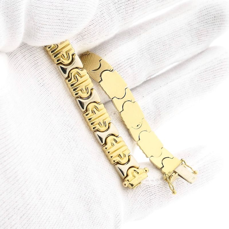 Image 12 of Bicolor Gold Bracelet with Fantasy Links; 18 Karat; 20 cm