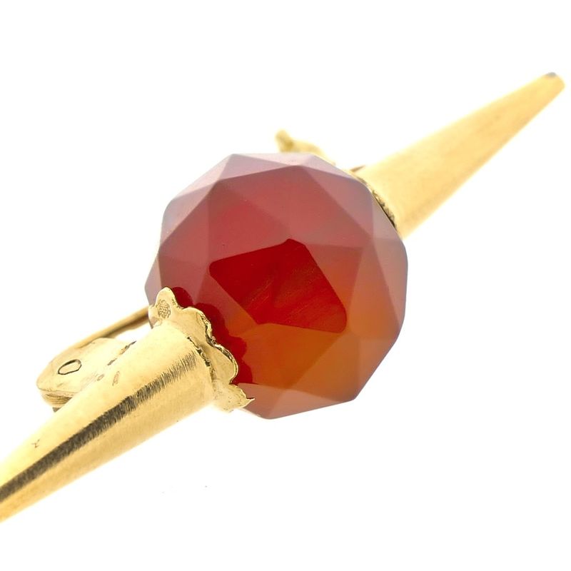 Image 3 of Vintage gold brooch with carnelian
