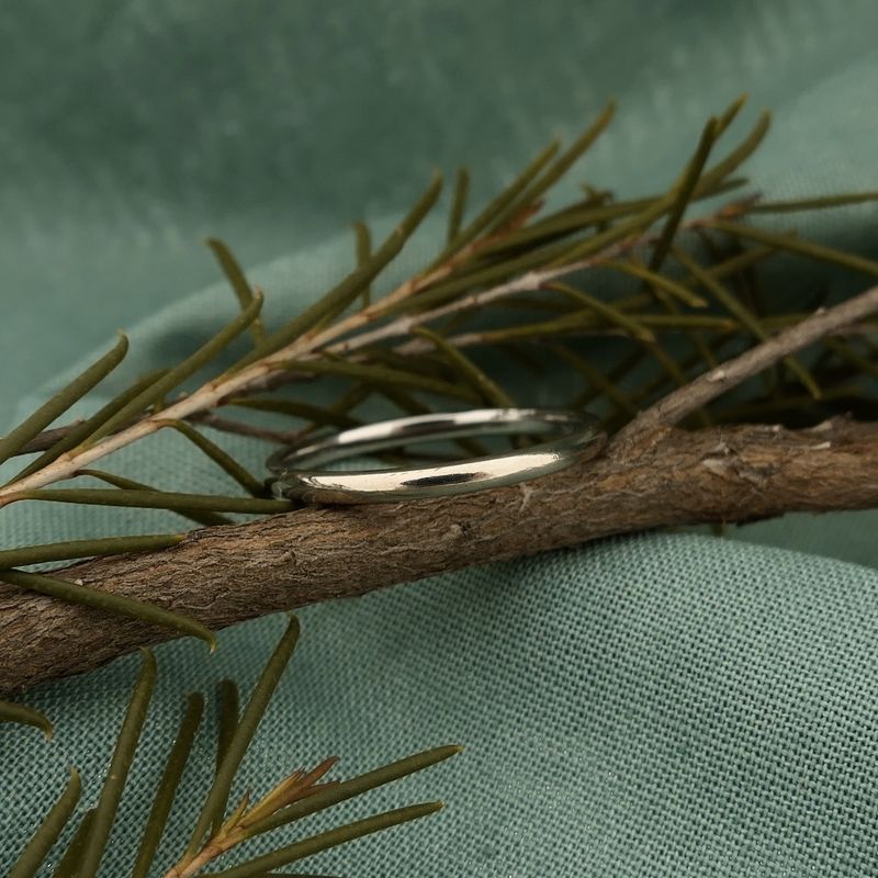 Image 2 of White gold sliding ring