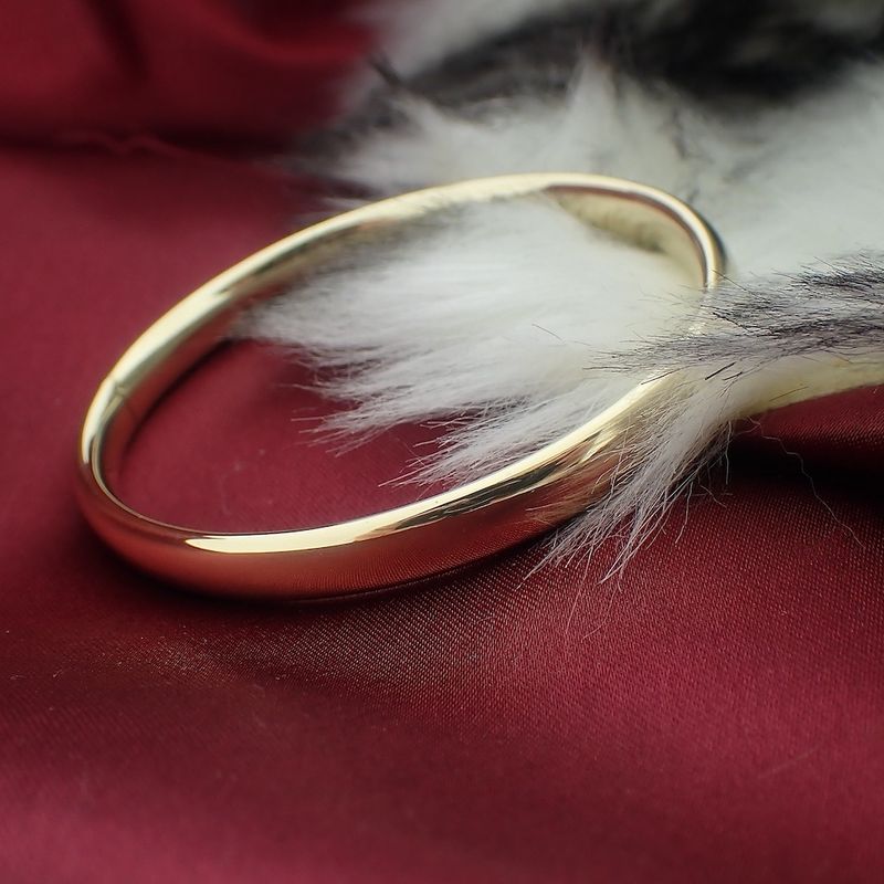 Image 2 of Gold smooth slave bracelet; Ø 60 mm