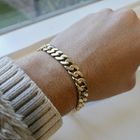 Image 8 of 18K gold flat gourmet link bracelet | 22 cm