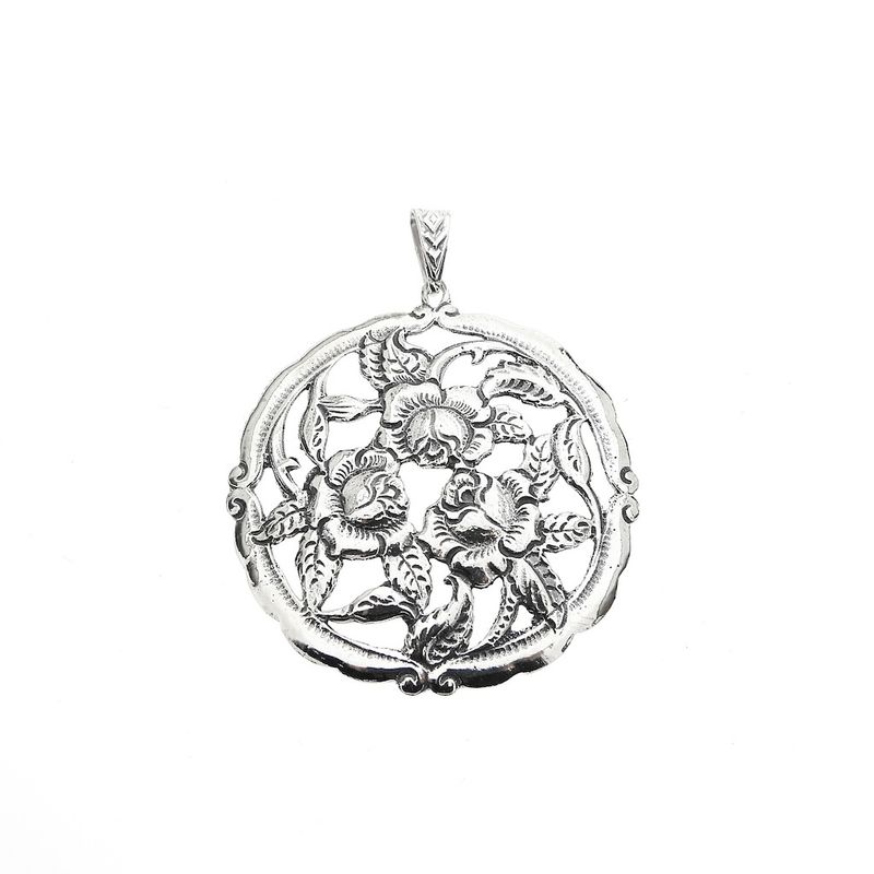 Image 1 of Silver floral pendant