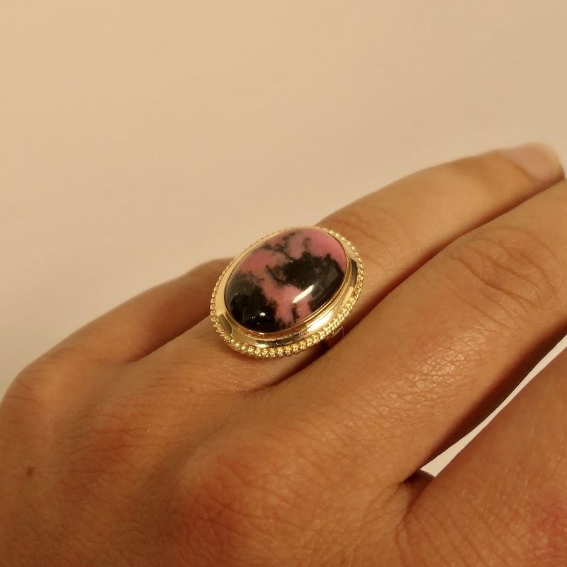Image 10 of Vintage gold ring with rhodonite