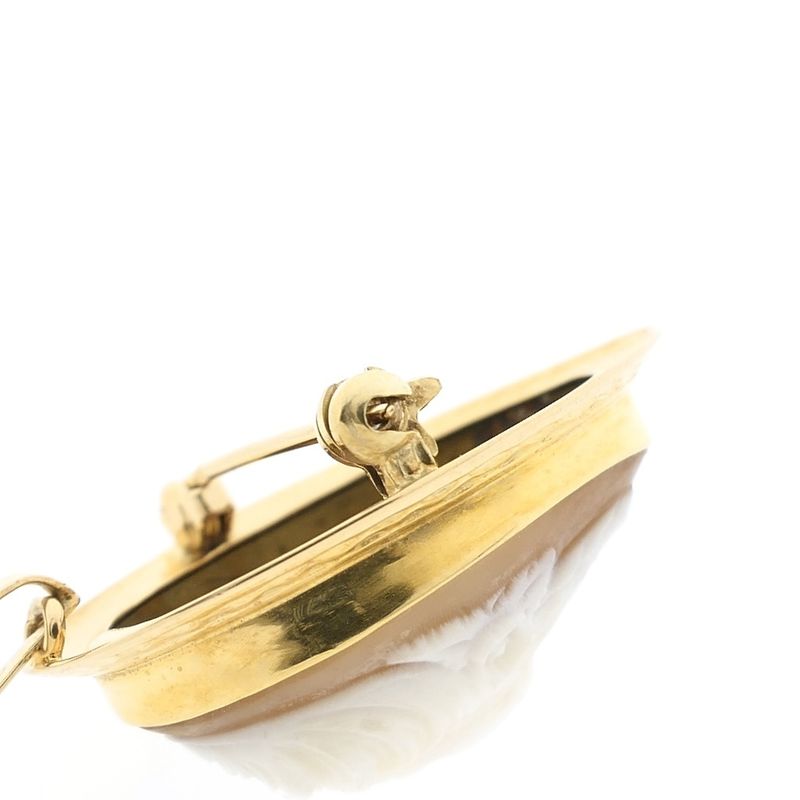 Image 8 of Antique gold brooch/pendant with cameo