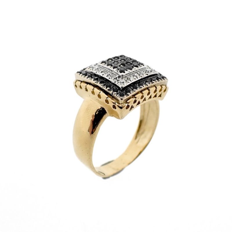 Image 1 of Gold ring pavé set with onyx and diamonds | 0.10 ct.