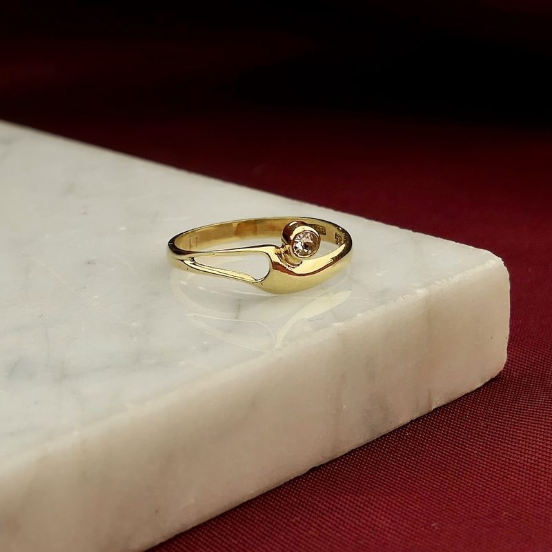 Image 2 of Gold solitaire ring with zirconia