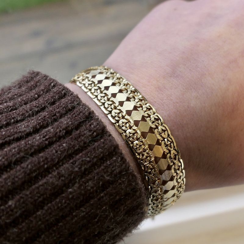 Image 6 of Golden fantasy link bracelet