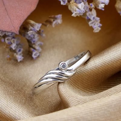 Image 2 of White gold ring with diamond 0.01 ct.