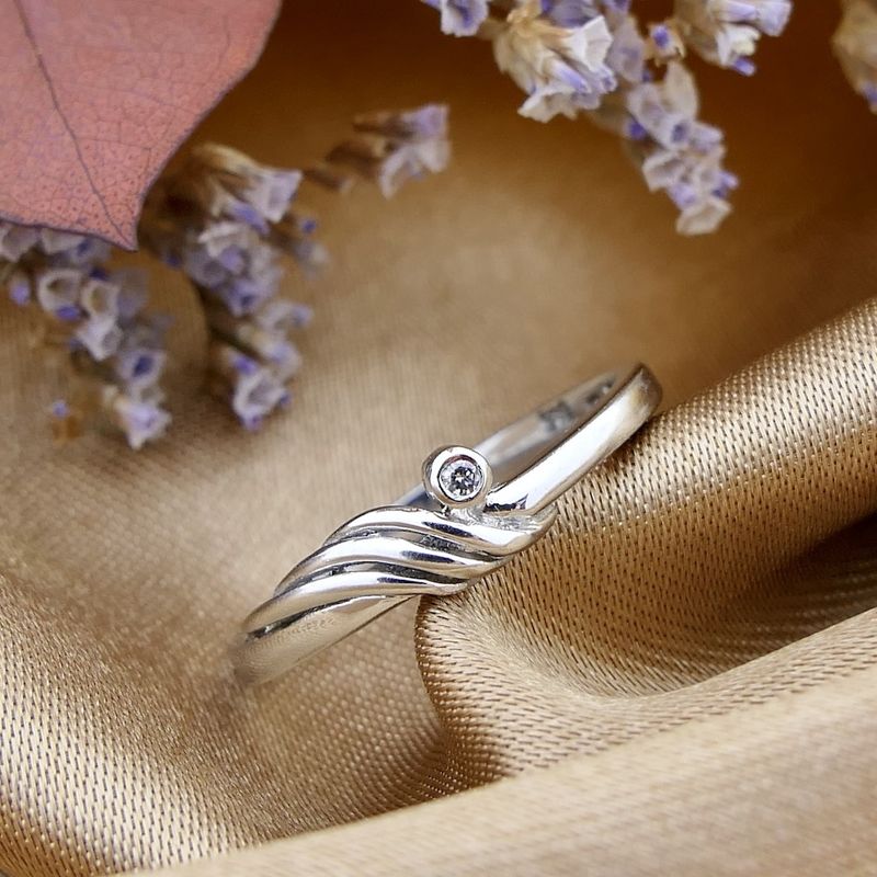 Image 2 of White gold ring with diamond 0.01 ct.