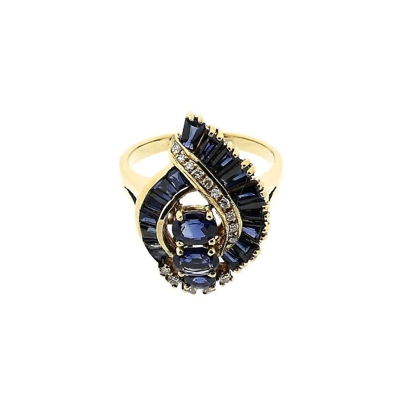 Image 3 of Gold ring with sapphires and diamonds; 0.10 ct.