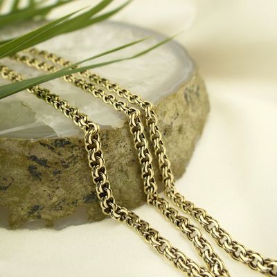 Golden Prince of Wales link chain. Image 2 of Golden Prince of Wales link chain.