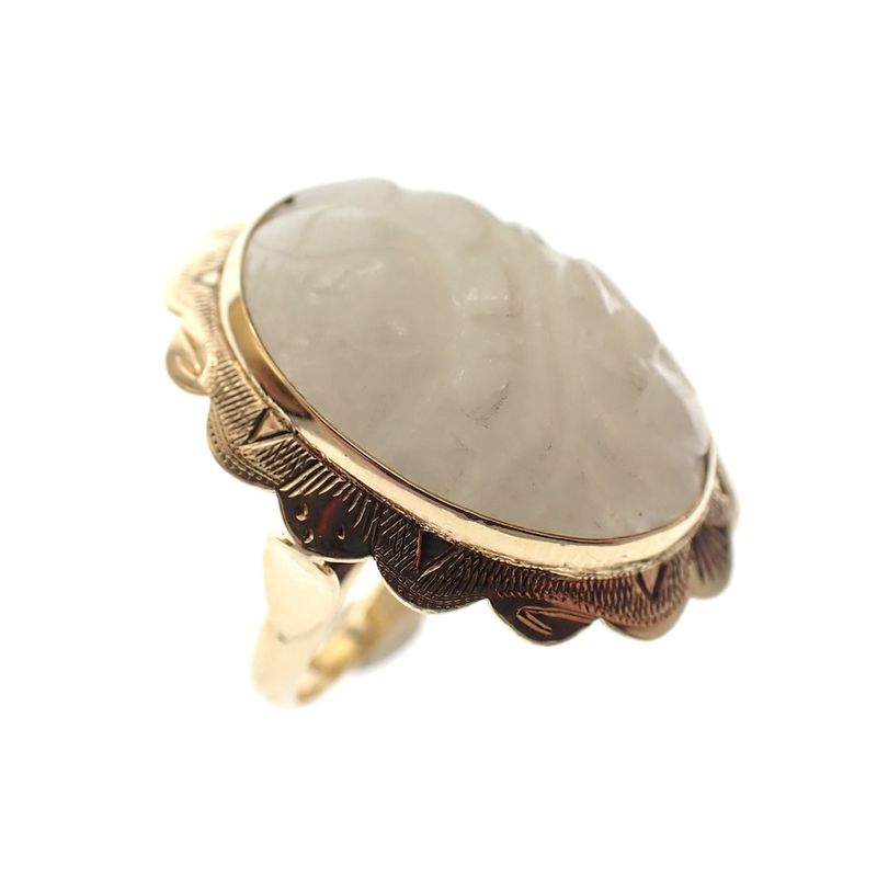 Image 2 of Vintage gold ring with floral cut white onyx