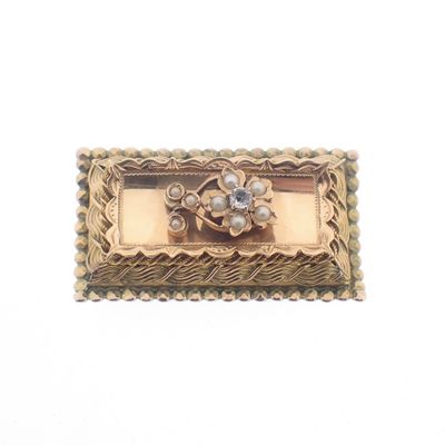 Image 1 of Antique gold brooch with zirconia and pearls.
