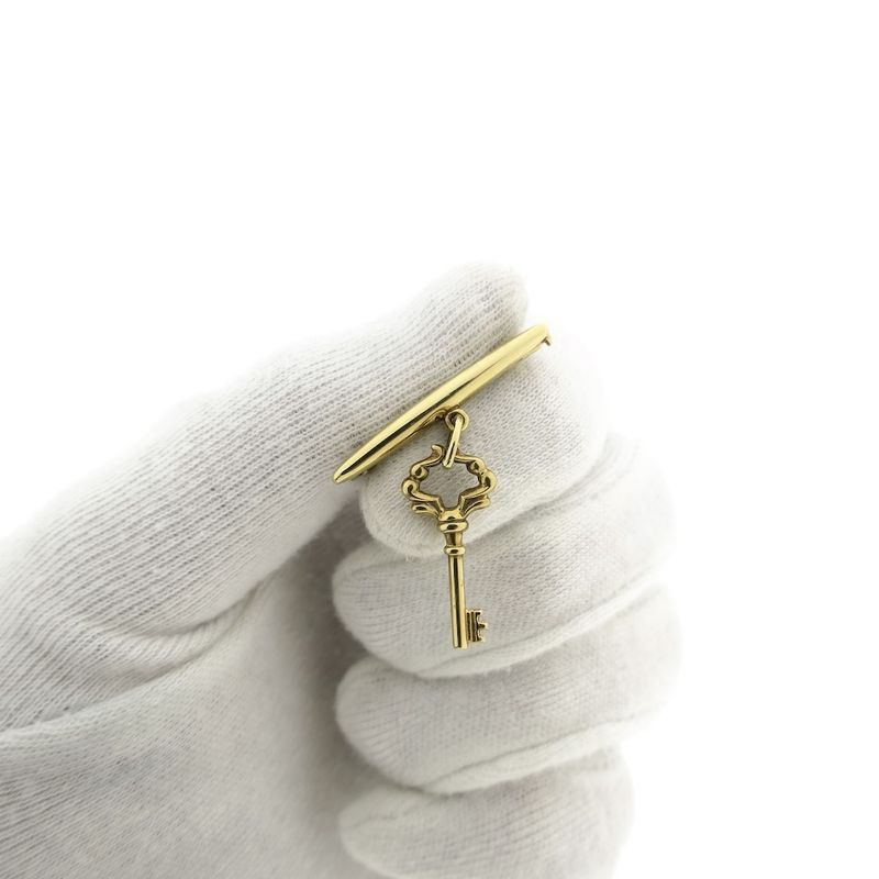 Image 11 of Gold brooch with vintage skeleton key
