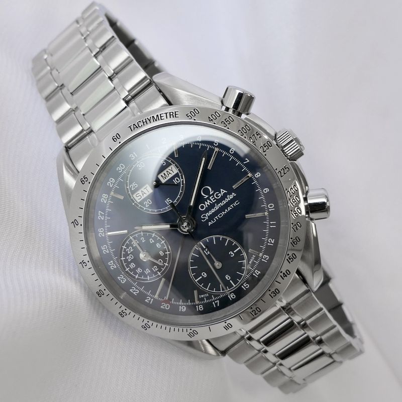 Image 15 of Omega Speedmaster 'Triple-Date'; Chronograph men's watch with calendar display