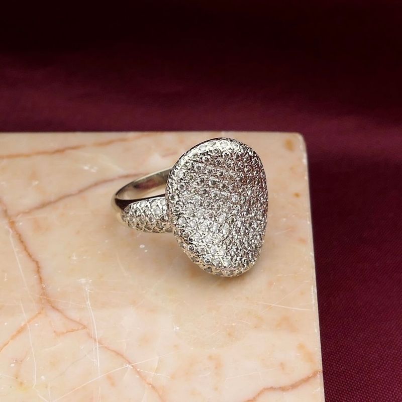 Image 2 of White gold pavé ring with diamonds; Approx. 0.90 ct.