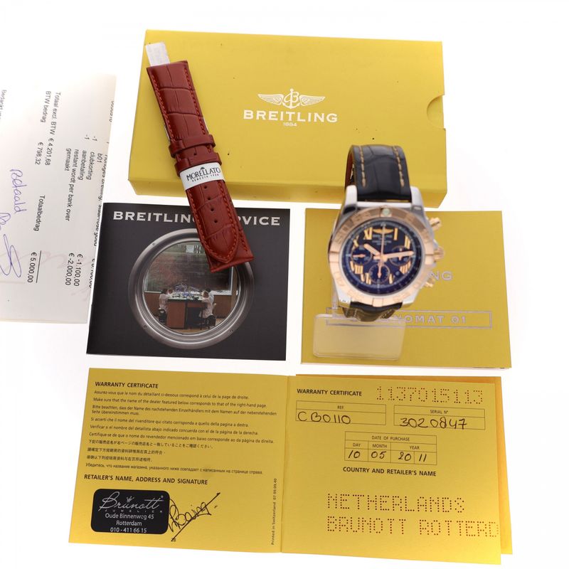 Image 13 of Breitling Chronomat B01 44mm CB011012/B968; Gold/Steel Watch