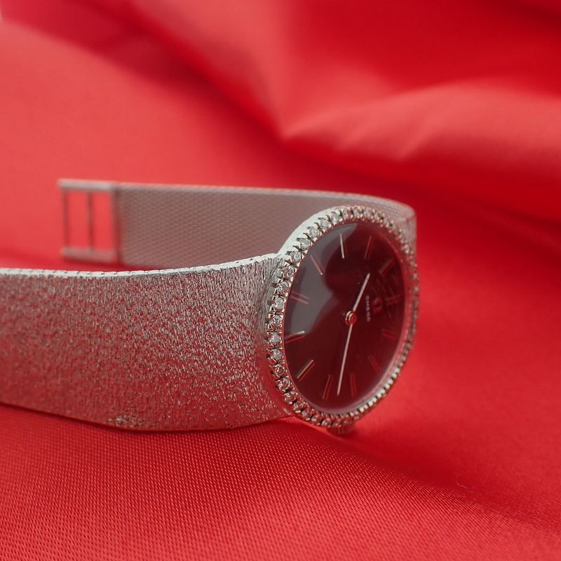 Image 13 of Omega Vintage 'Cocktail'; 18k white gold women's watch with diamonds