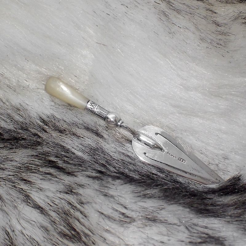 Image 5 of Silver bookmark with mother of pearl