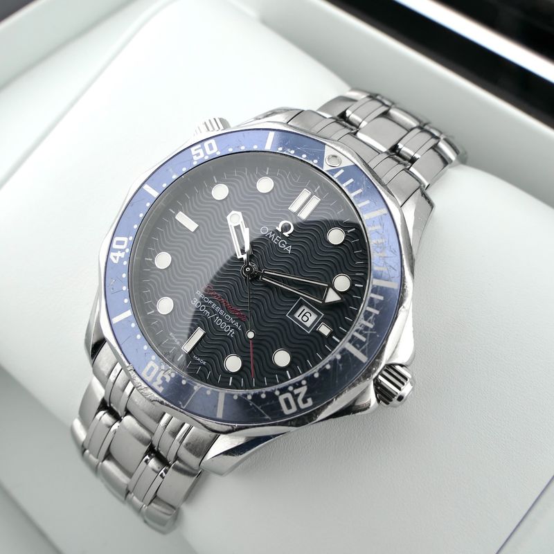 Image 15 of Omega Seamaster 300m 'James Bond' 2221.80.00; Men's diving watch