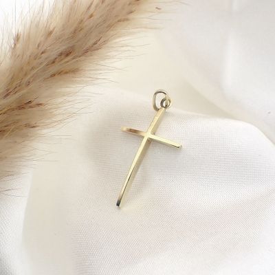 Image 2 of Gold pendant with a subtle cross