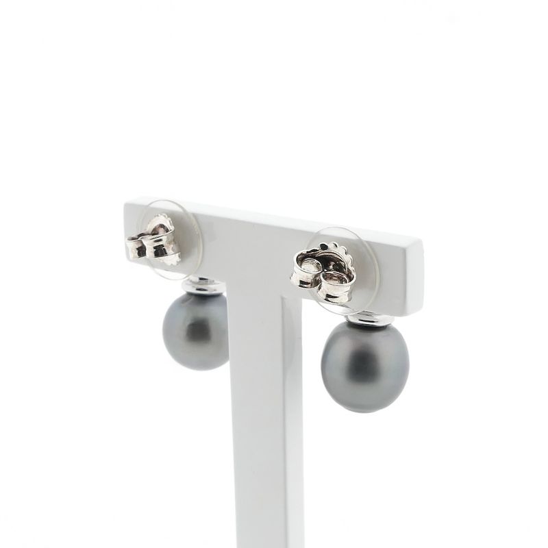 Image 4 of 18-karat white gold stud earrings with Tahitian pearl and diamond | 0.50 ct.