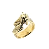 Gold ring with organic design