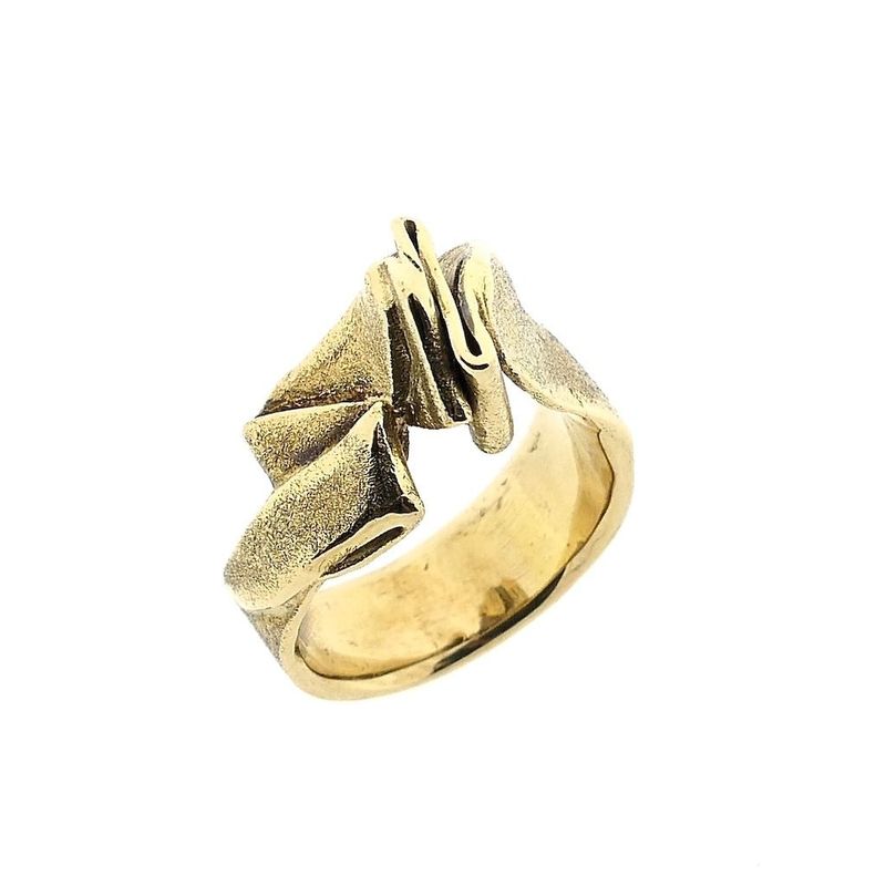 Image 1 of Gold ring with organic design