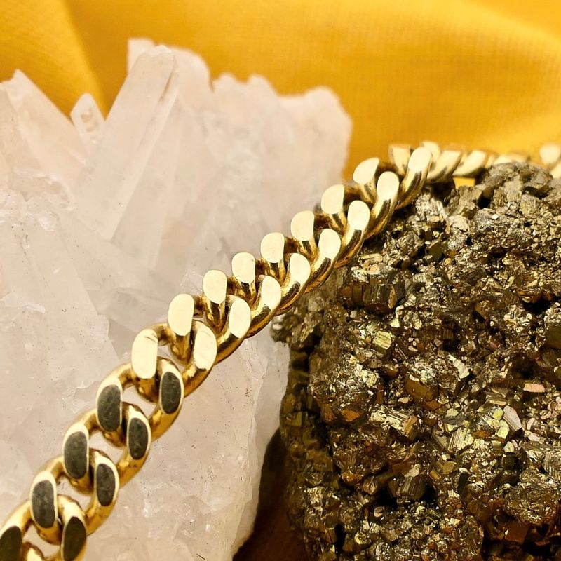 Image 2 of Flat Gourmet Link Bracelet in Yellow Gold