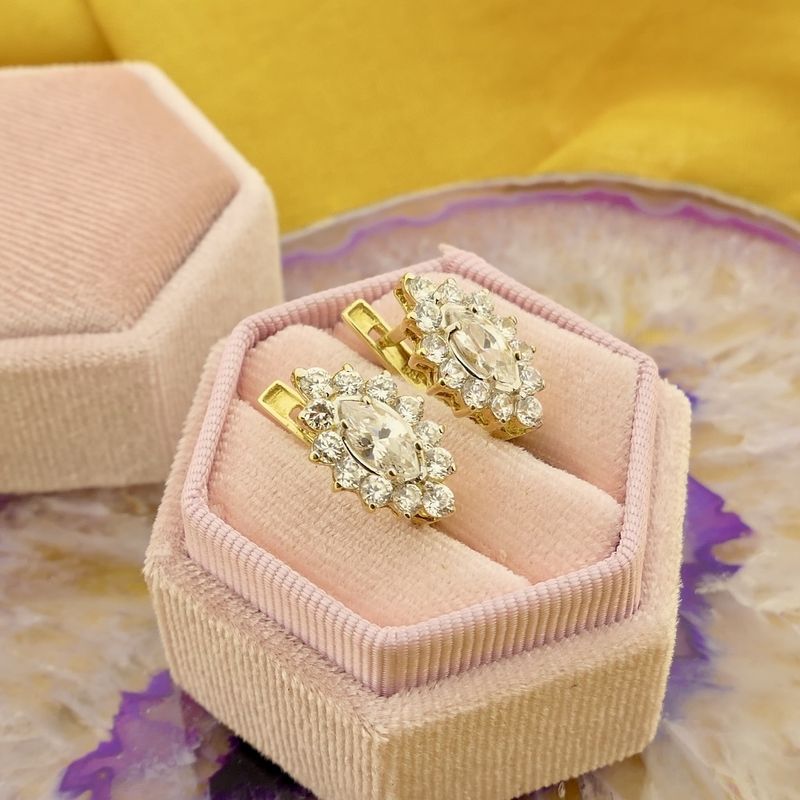 Image 2 of Gold stud earrings with zirconia