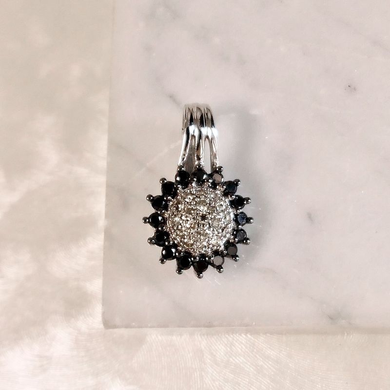 Image 2 of White gold entourage pendant with black diamond | 0.67 ct.