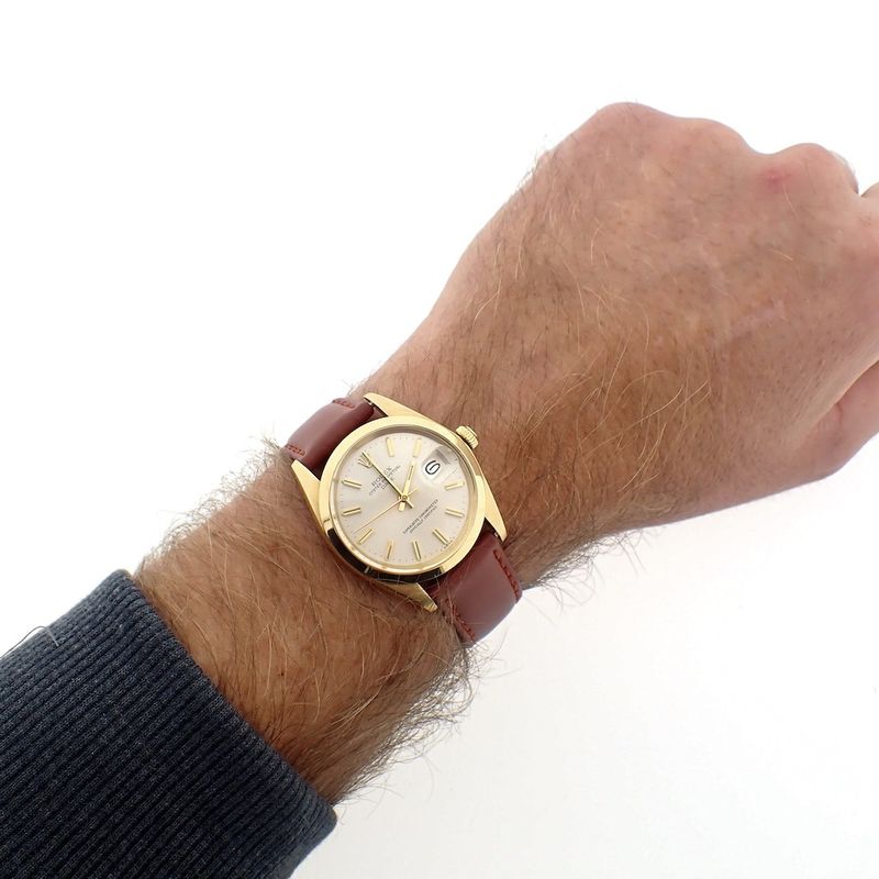 Image 11 of Rolex Date 1500; 18k gold watch