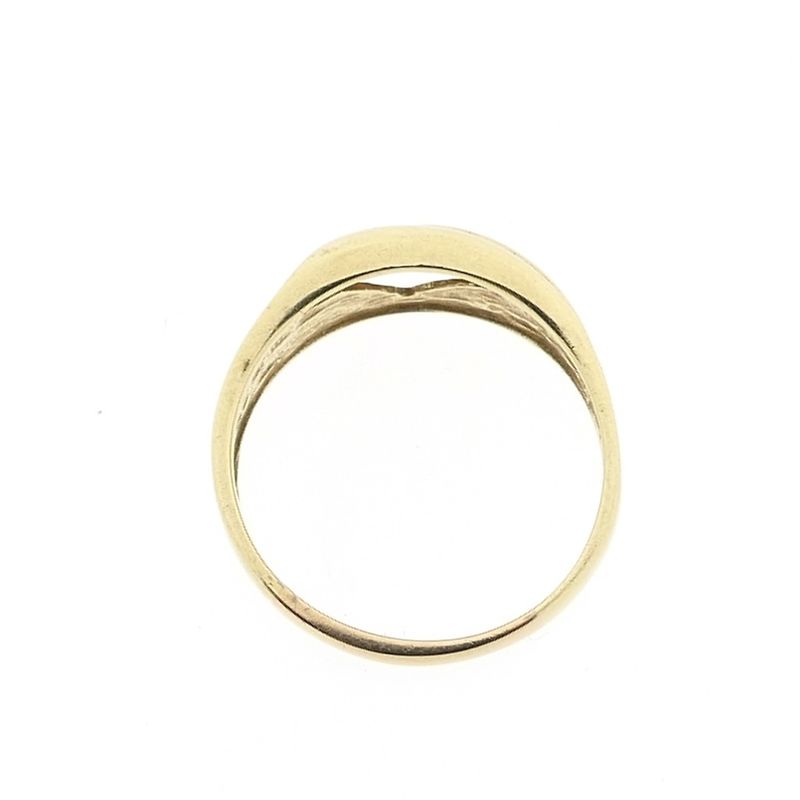 Image 5 of Gold ring with diamond; 0.04 ct.