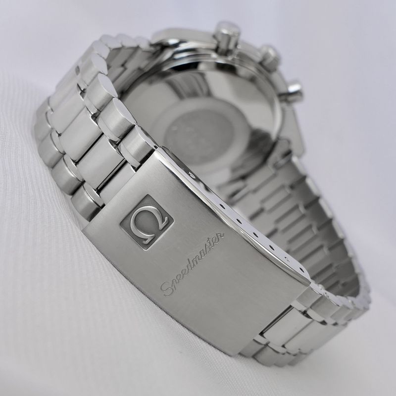Image 16 of Omega Speedmaster 'Triple-Date'; Chronograph men's watch with calendar display