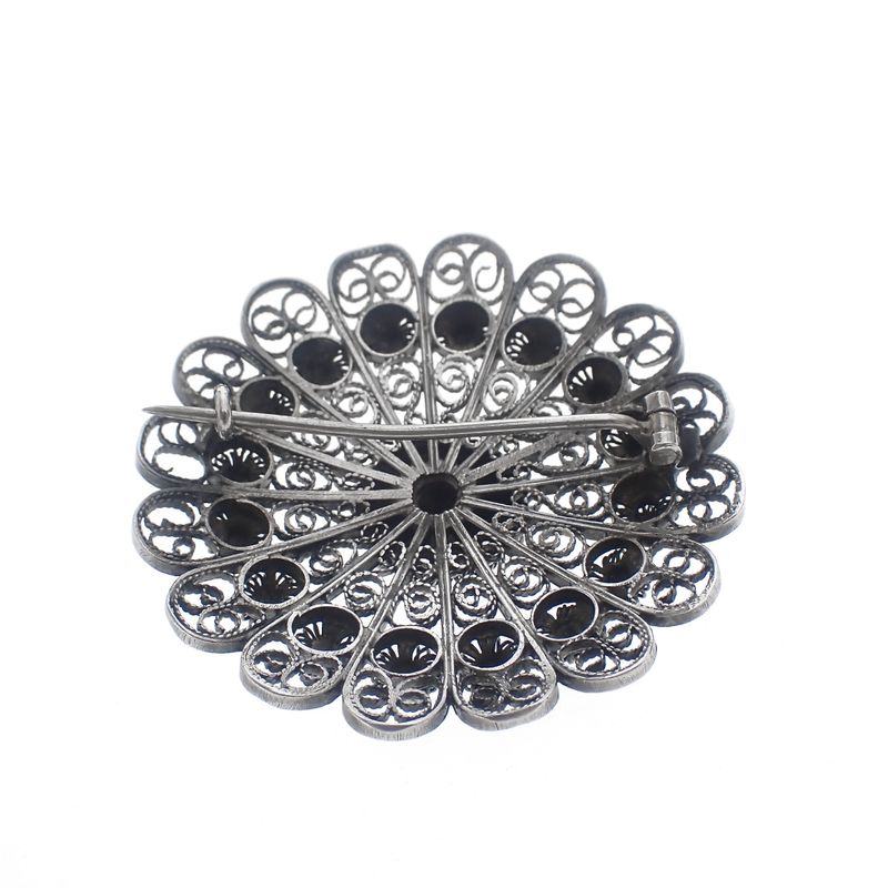 Image 5 of Silver Zeeland button brooch | Ø 38.5 mm